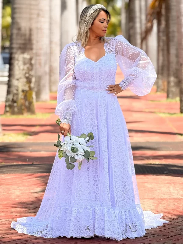 Vestido de Noiva Longo em Renda com Manga Longa em Tule Poá e Cauda