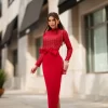 Vestido Midi Vermelho com Manga Longa, Gola Alta e Laço na Cintura